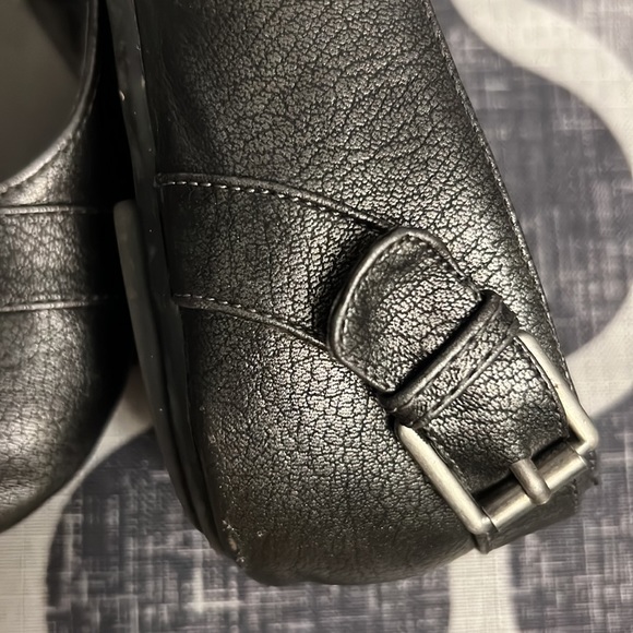 Chaps pewter gray ballet flats with buckle accents - Picture 6 of 6
